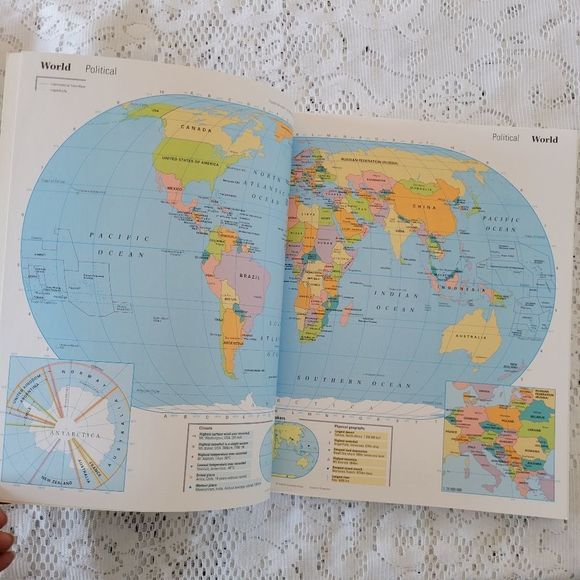 Canadian Oxford World Atlas 6th Edition Quentin H. Stanford General Edition - Picture 5 of 6